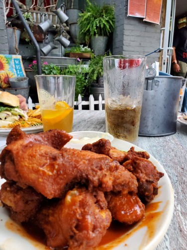 beer and hot wings albany